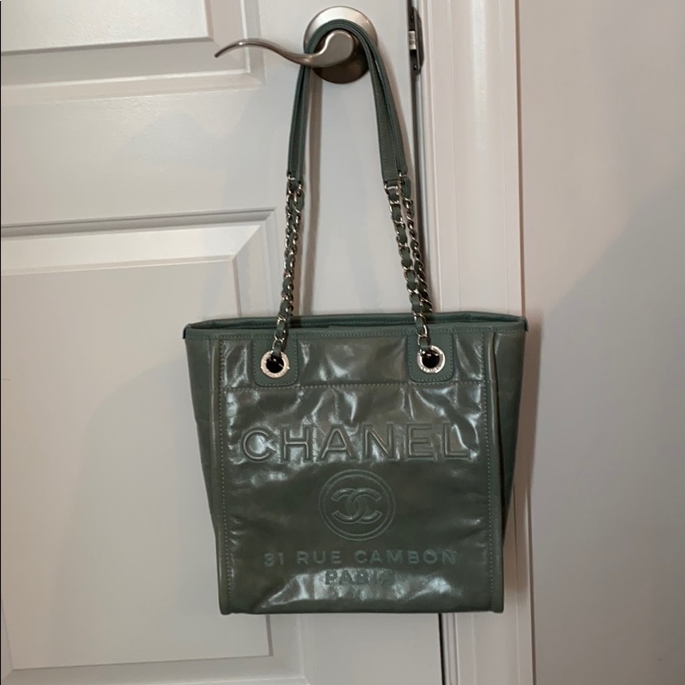 Chanel tote